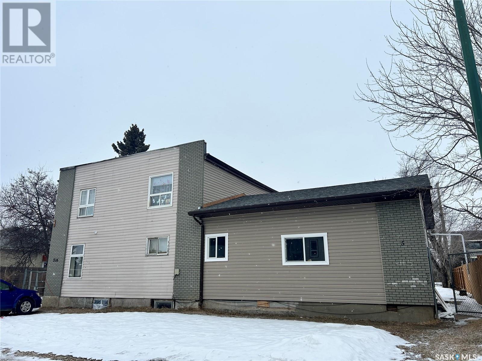 516 6th Street E Property Photo