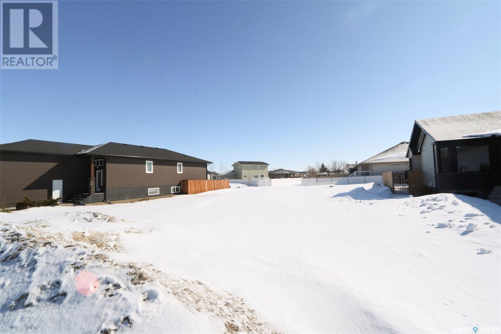60 Good Spirit CRESCENT Property Photo 1