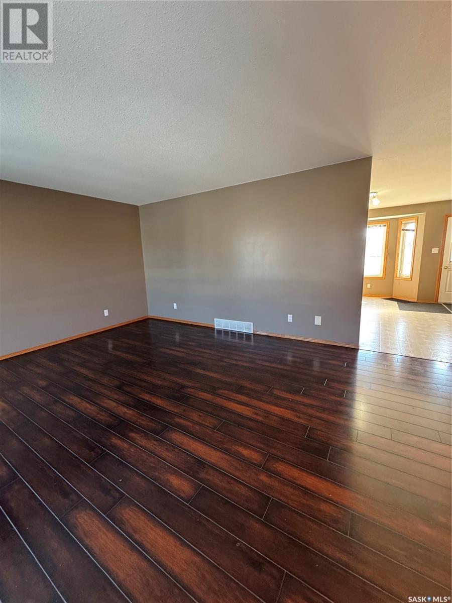 514 Macmillian Street Property Photo 14