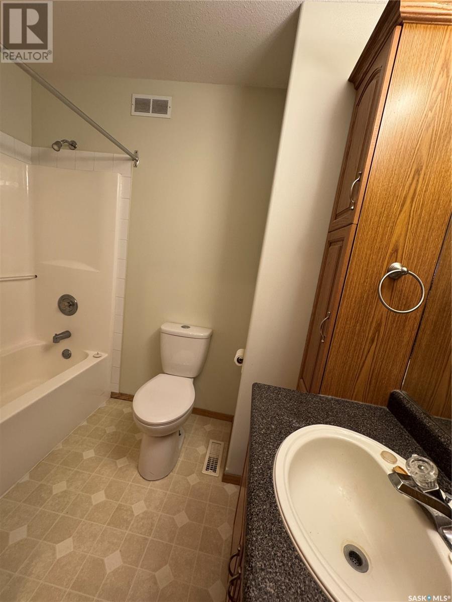 514 Macmillian Street Property Photo 21