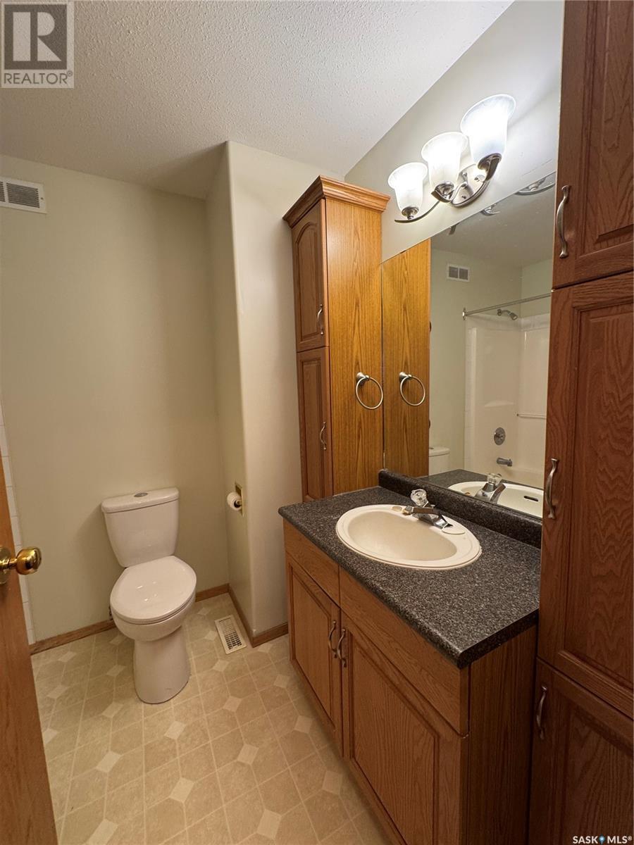 514 Macmillian Street Property Photo 22