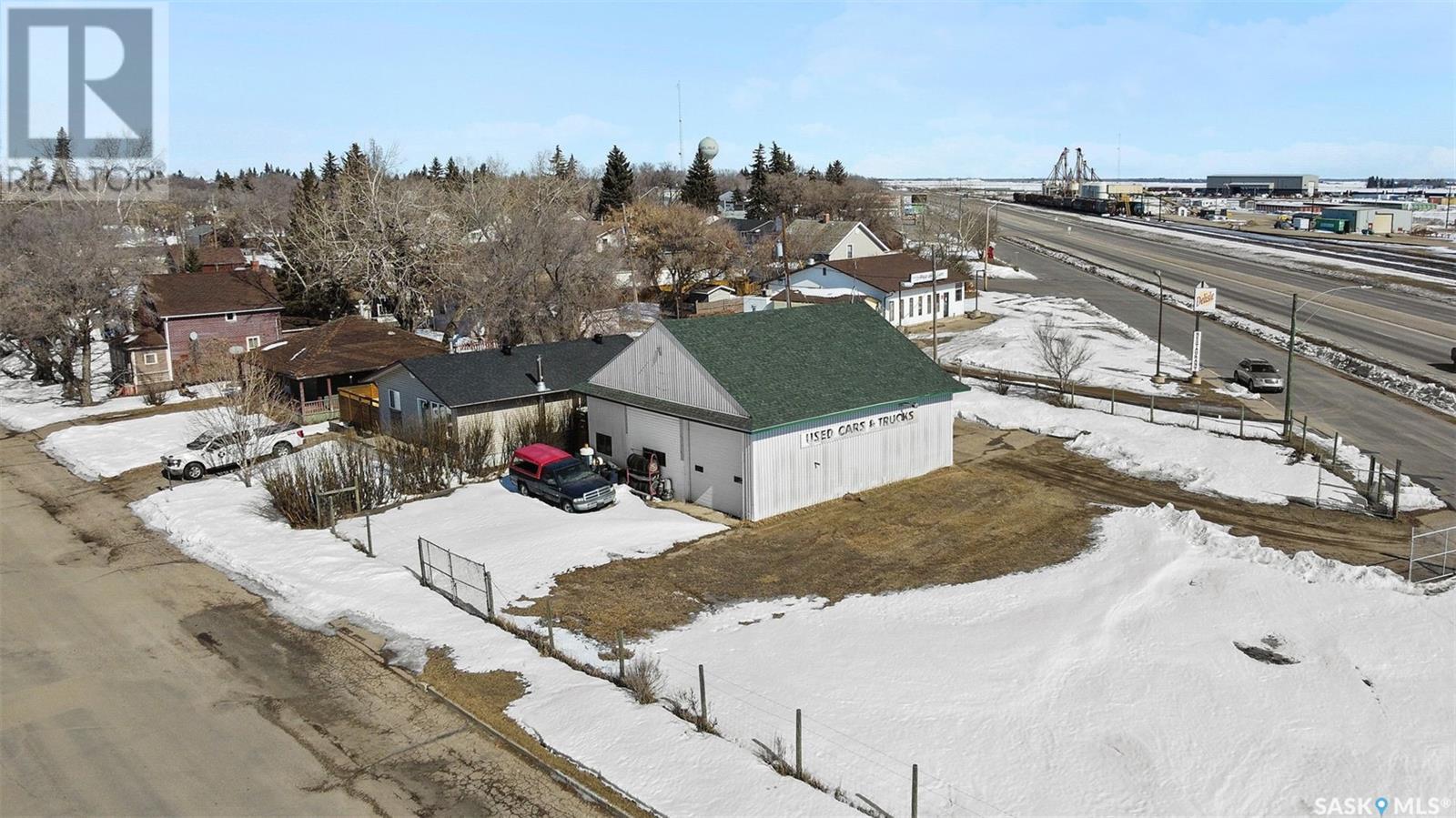 103 3rd Street W Property Photo 18