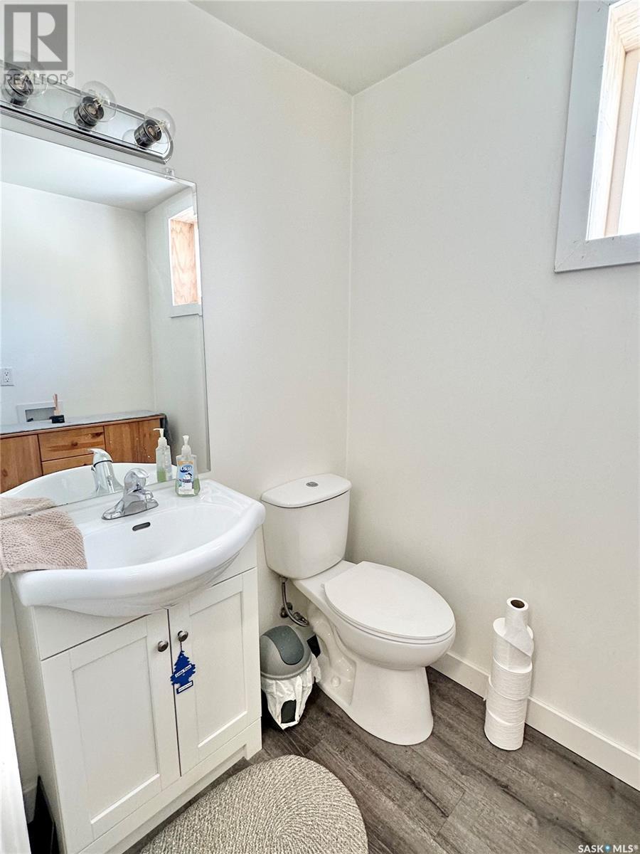 440 1st Avenue W Property Photo 3