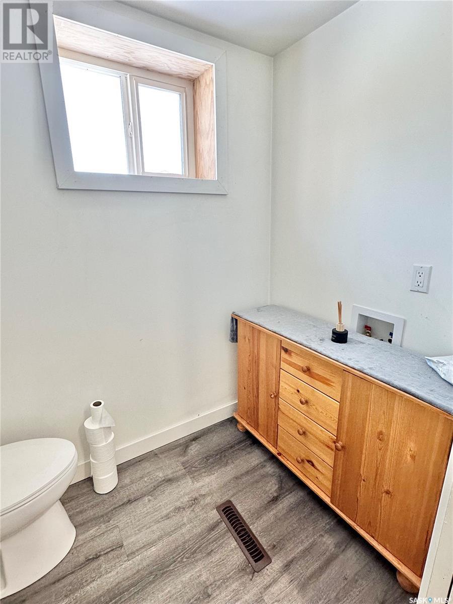 440 1st Avenue W Property Photo 4