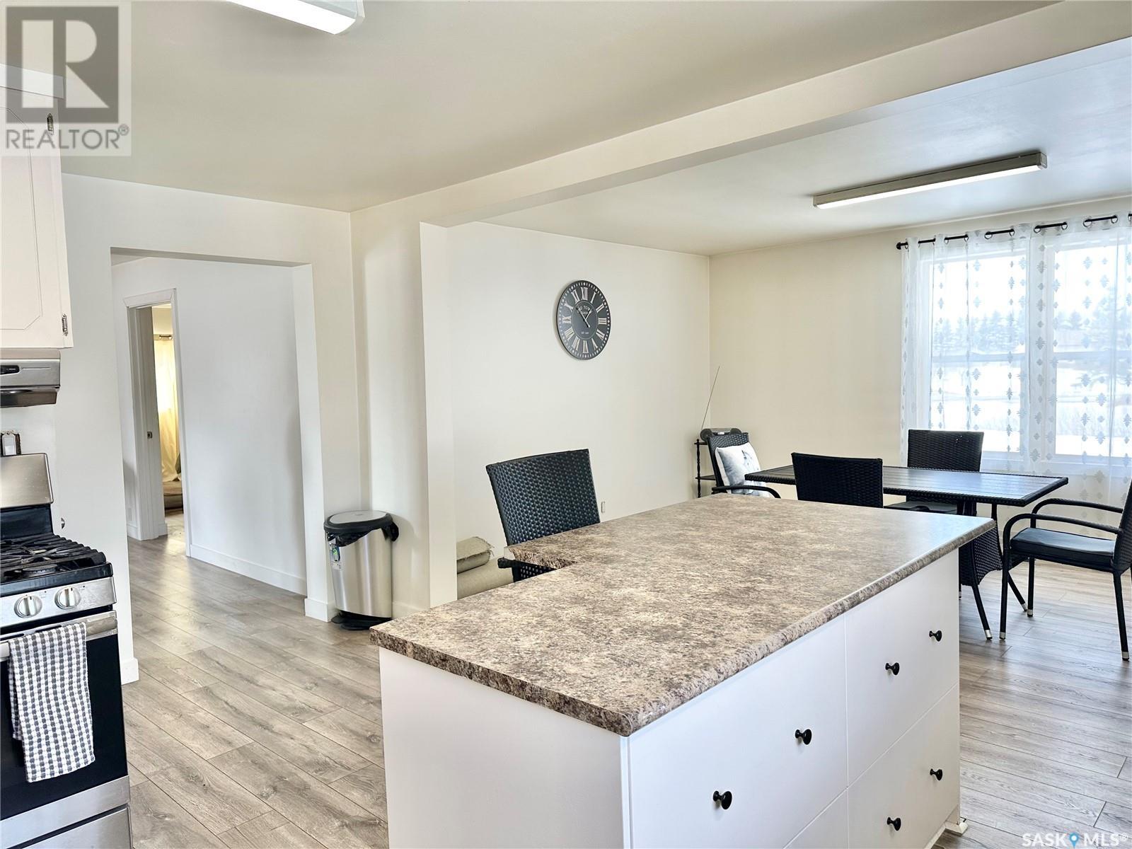 440 1st Avenue W Property Photo 6