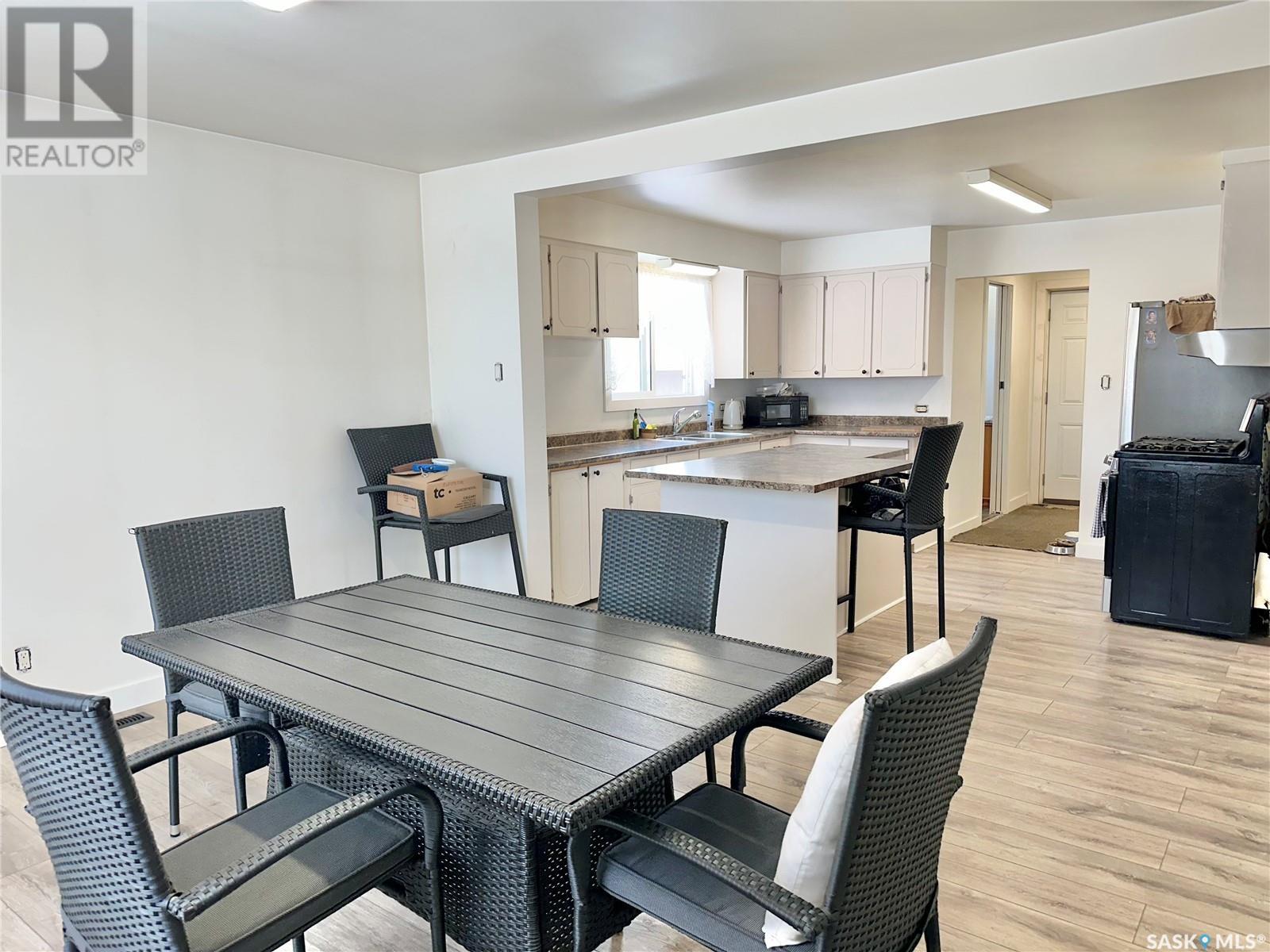 440 1st Avenue W Property Photo 11