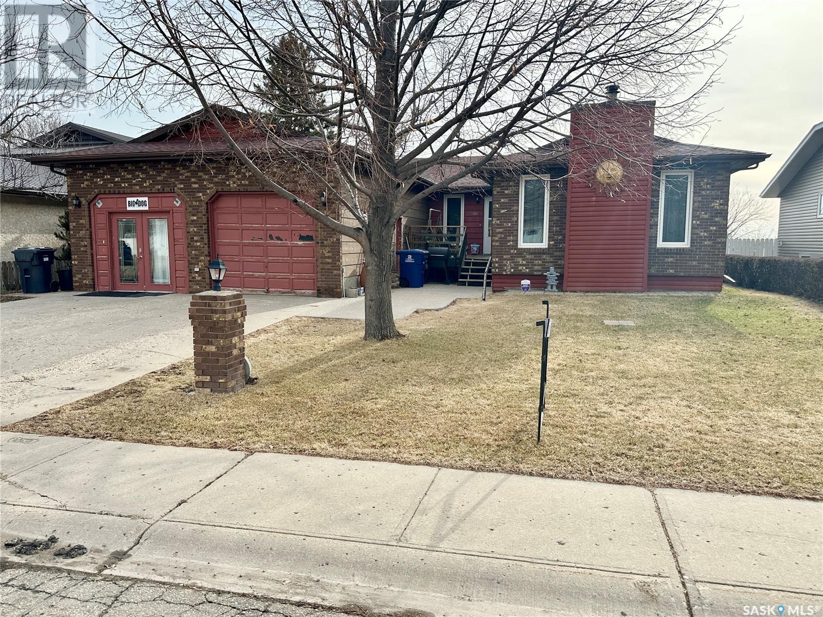 706 Dieppe Drive Property Photo 1