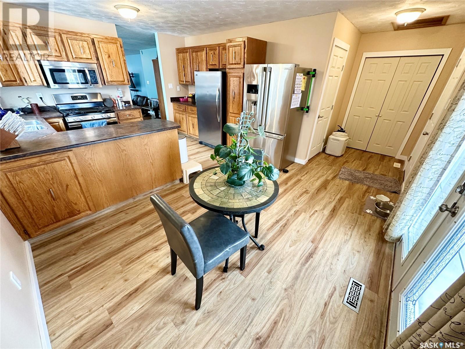 706 Dieppe Drive Property Photo 4
