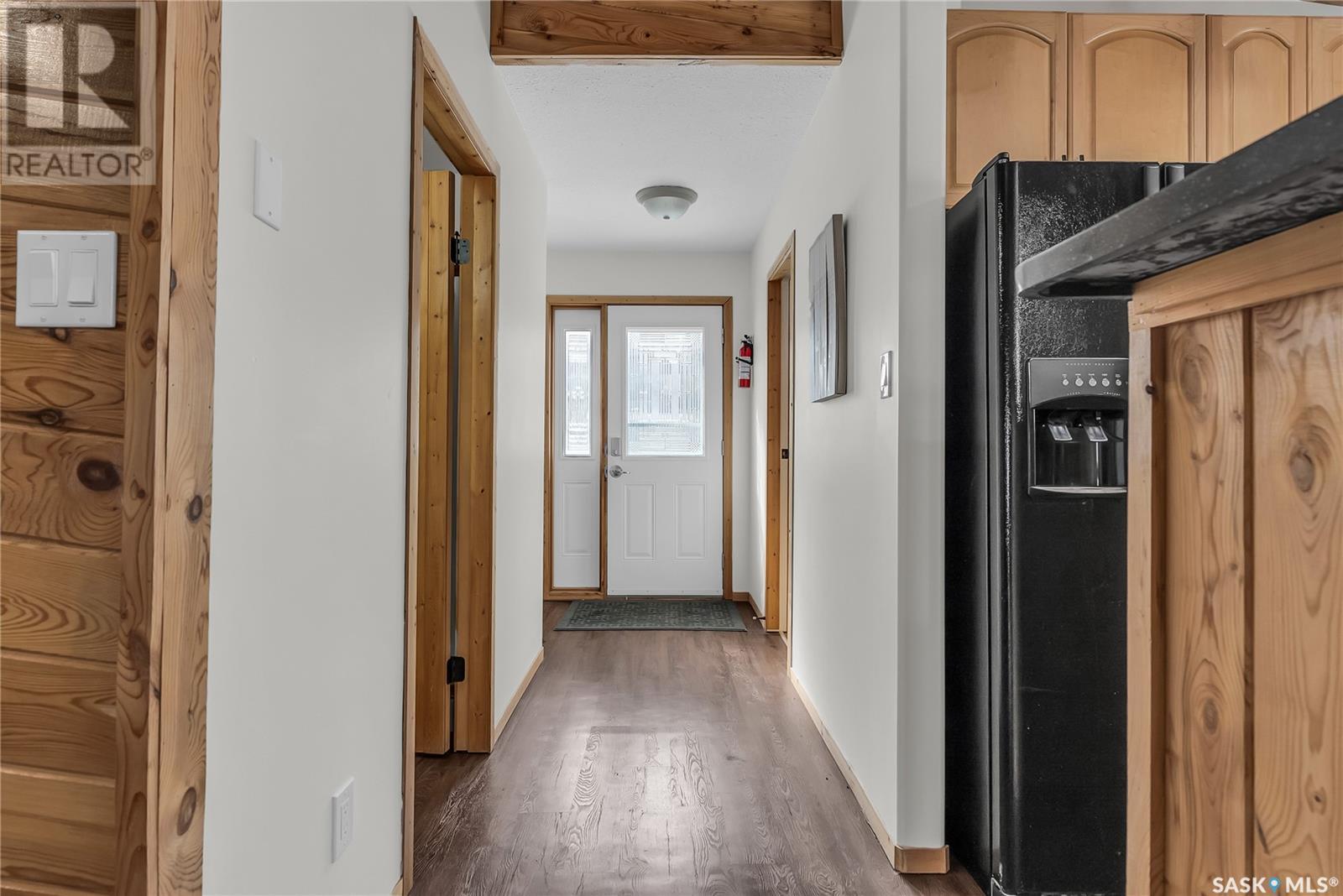 108 Iroquois Lake Drive Property Photo 4