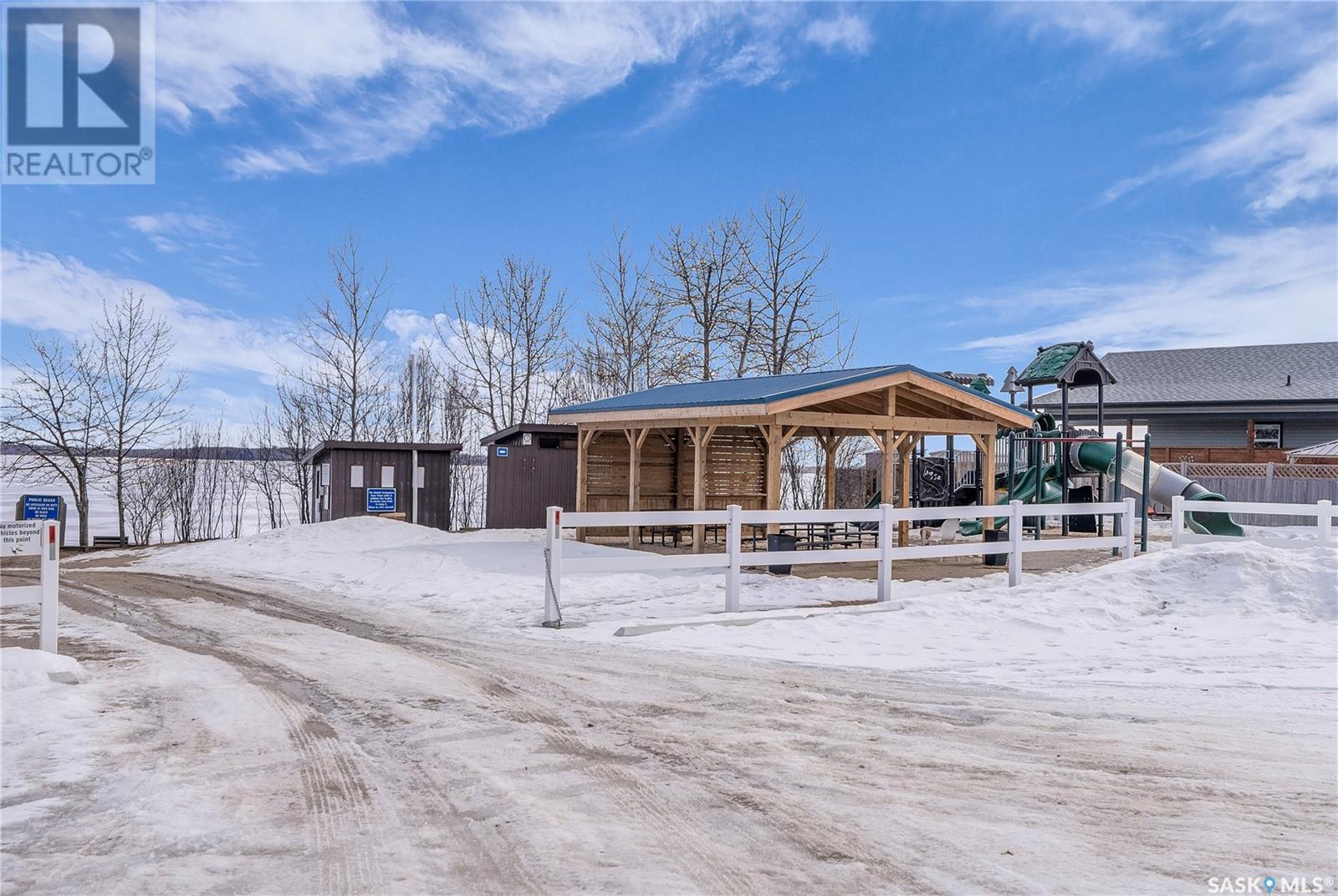 108 Iroquois Lake Drive Property Photo 43