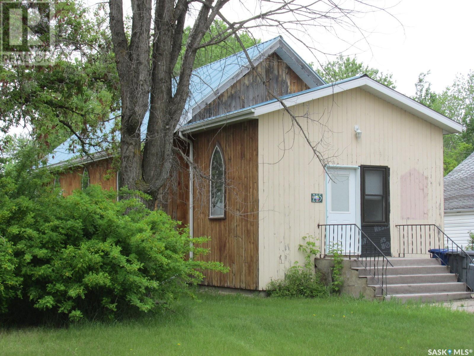 215 Main Street Property Photo