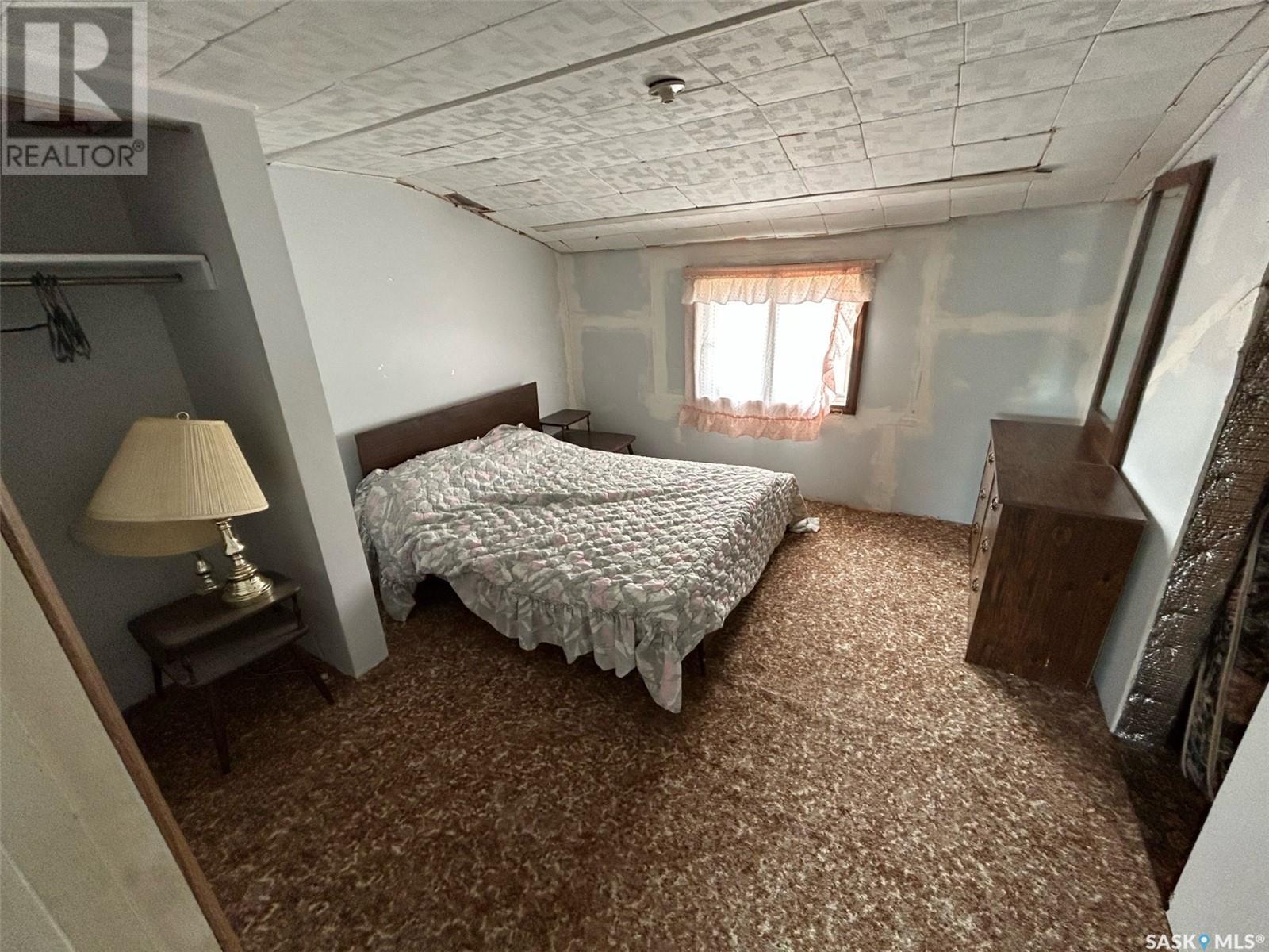 211 4th Avenue W Property Photo 8