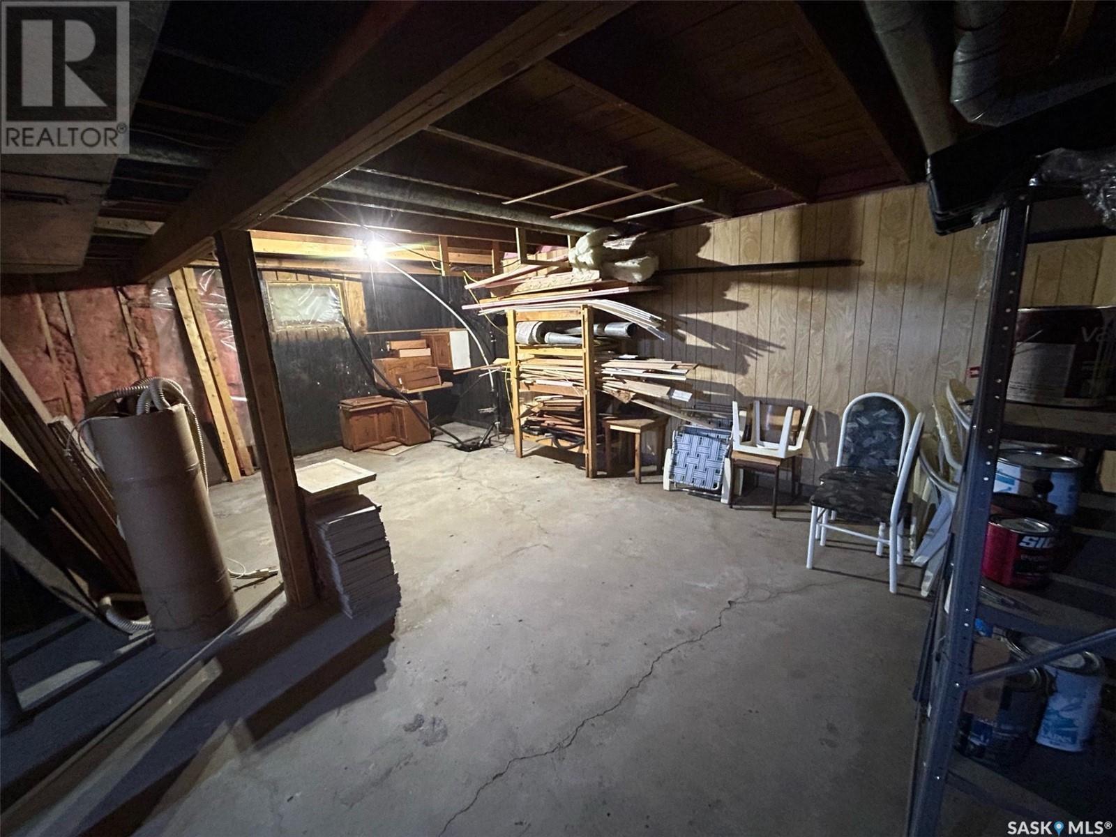 211 4th Avenue W Property Photo 14