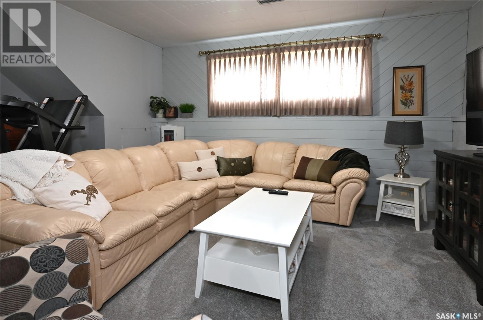 1275 Veterans Crescent Property Photo 26