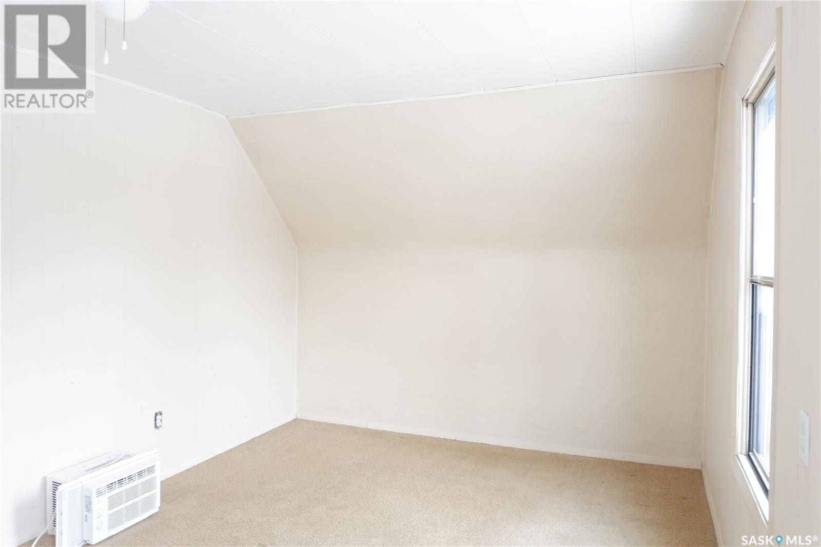 405 4th Avenue E Property Photo 15