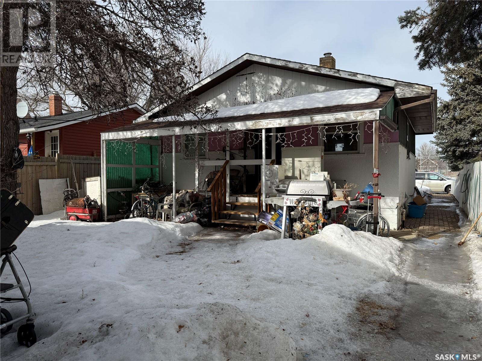 669 Stadacona Street E Property Photo 19