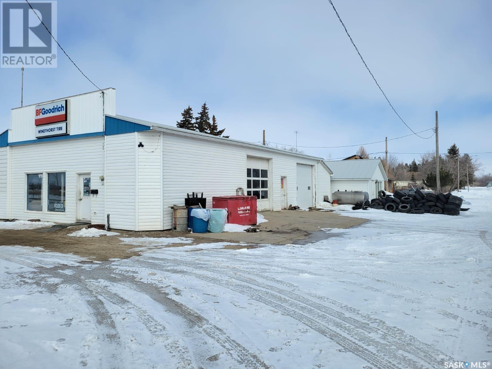 122 Railway Avenue Property Photo 4