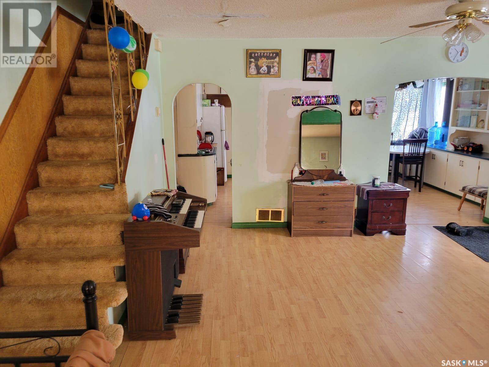 122 Railway Avenue Property Photo 32