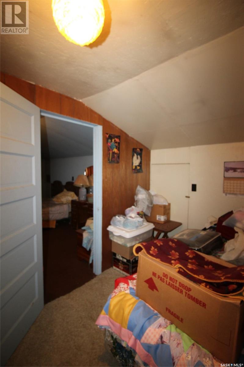 216 2nd Street E Property Photo 20