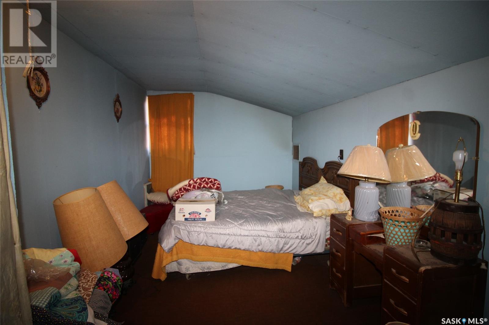 216 2nd Street E Property Photo 23