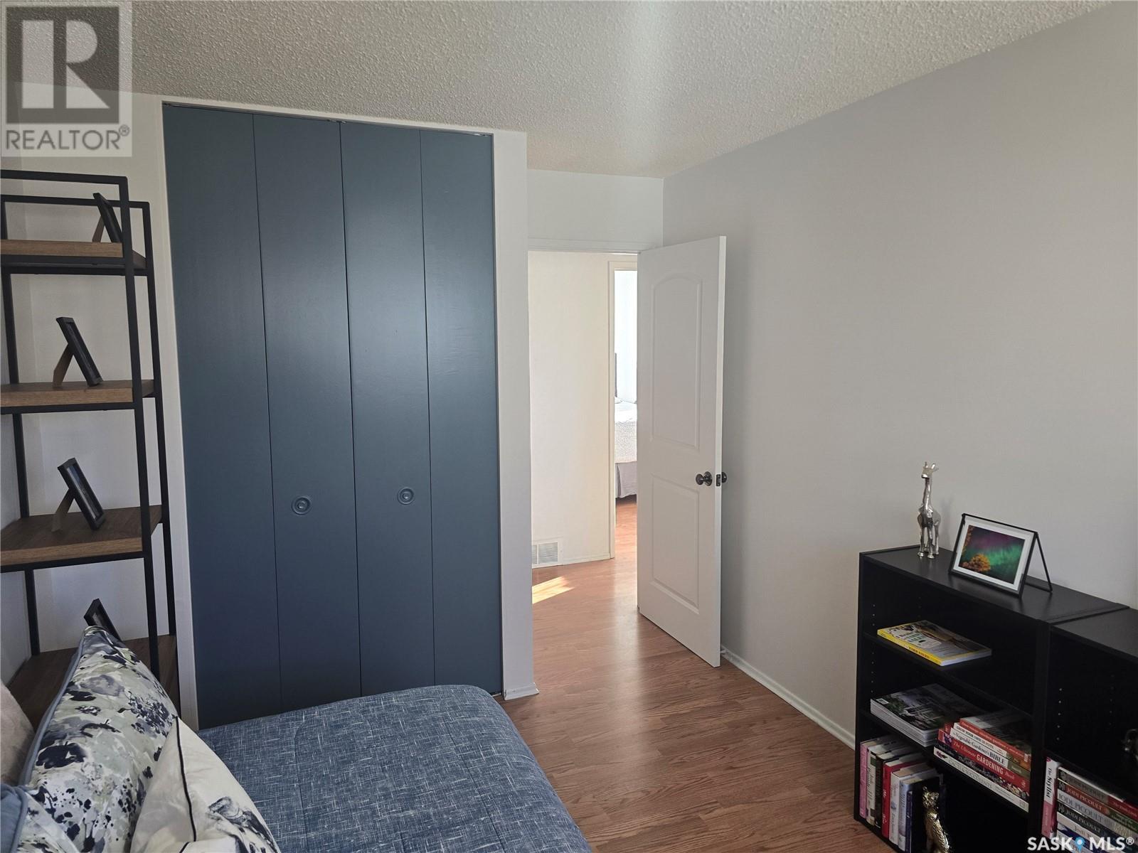 407 5th Street E Property Photo 14