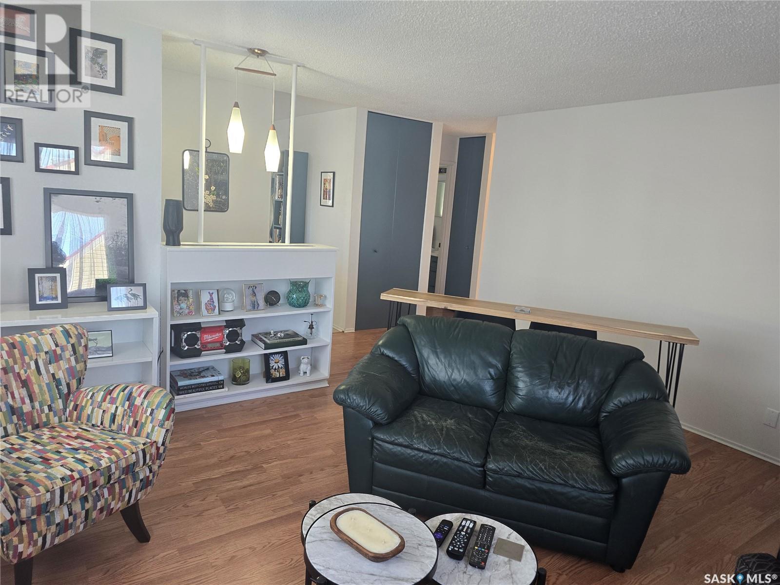 407 5th Street E Property Photo 20