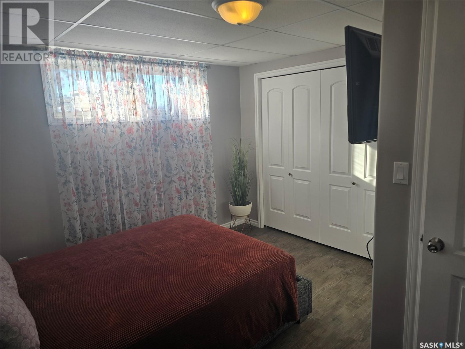 407 5th Street E Property Photo 29