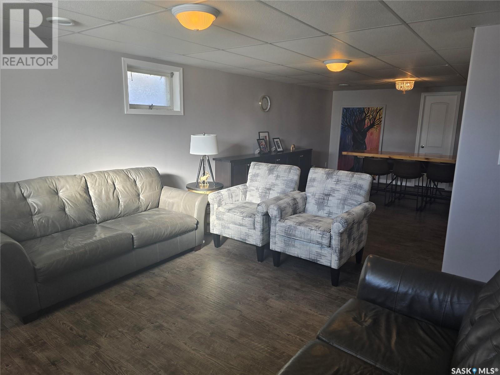 407 5th Street E Property Photo 34