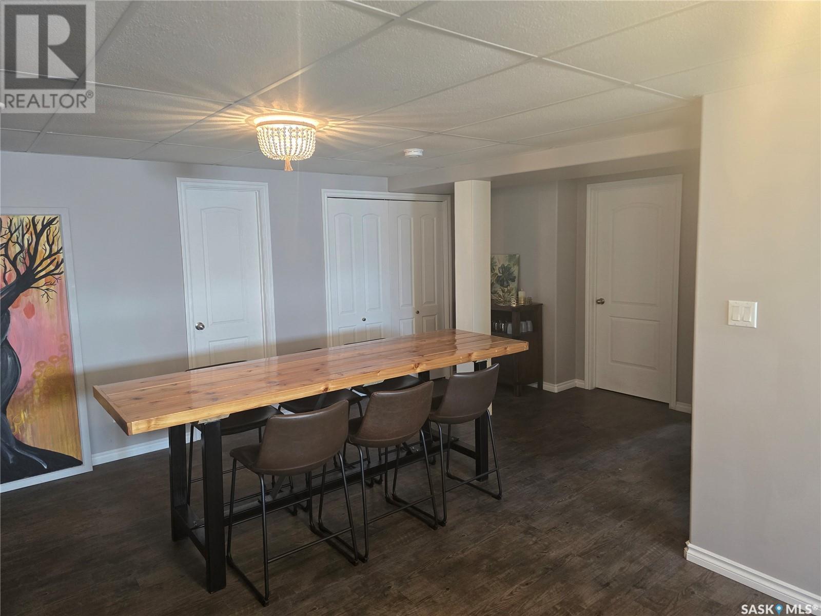 407 5th Street E Property Photo 38