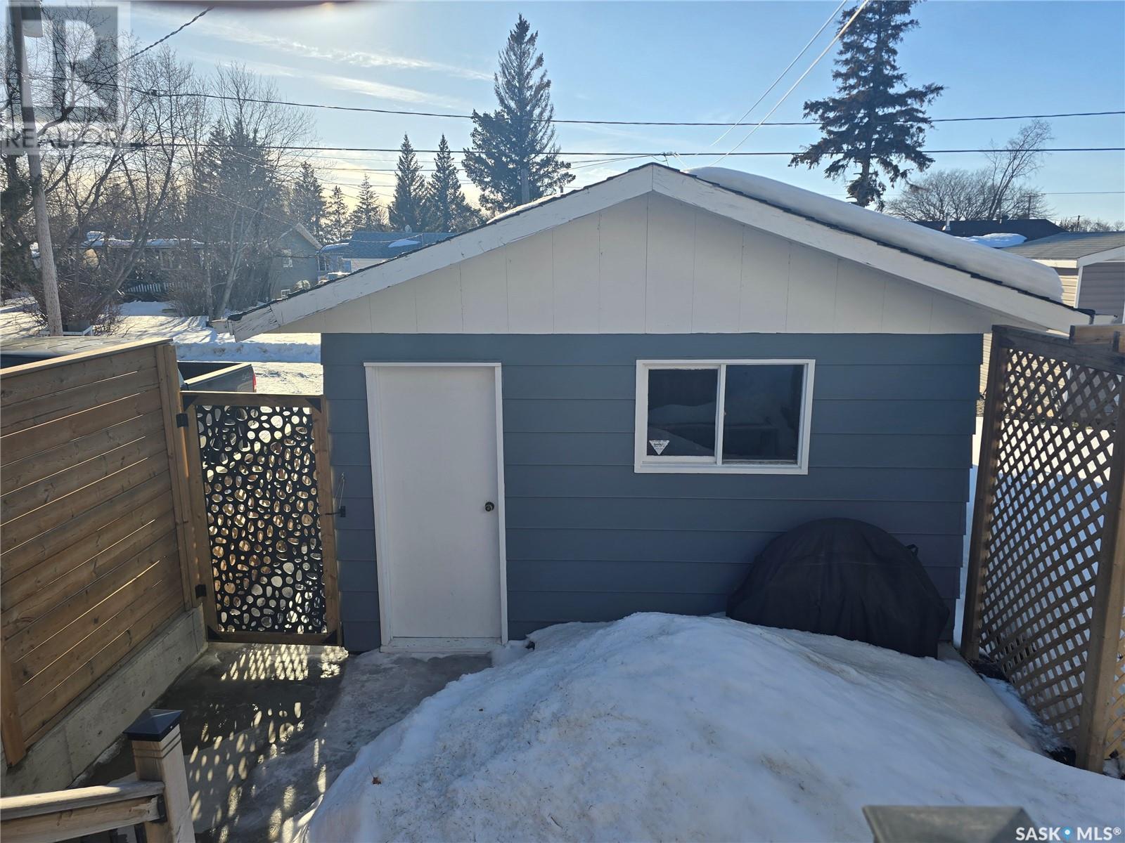 407 5th Street E Property Photo 44