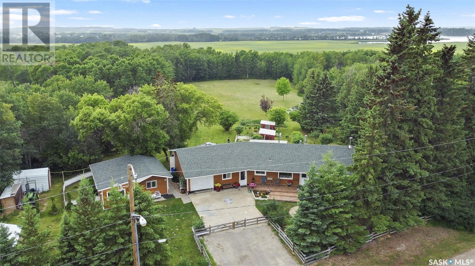 311 Railway Avenue Property Photo