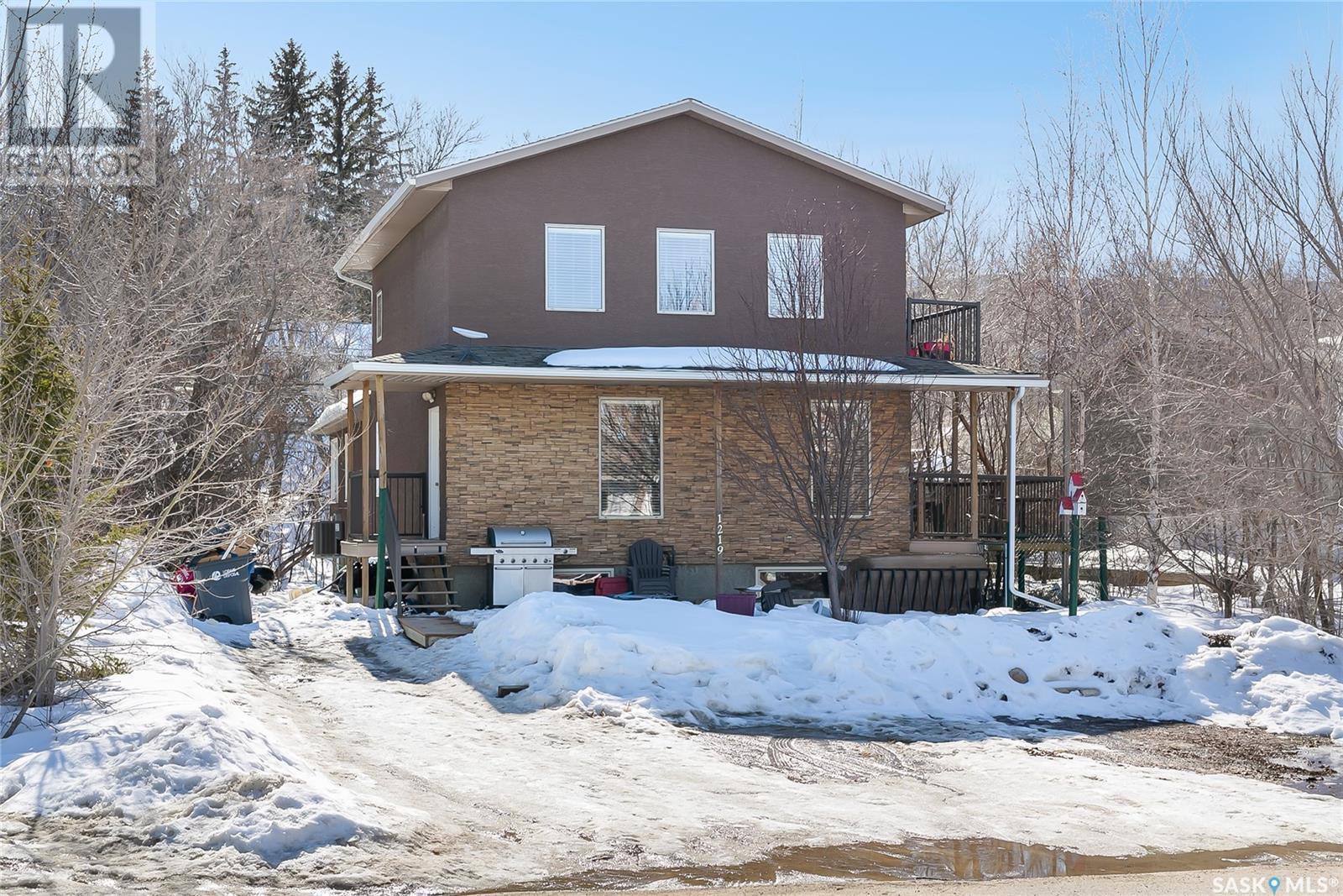 1219 Grand Avenue Property Photo