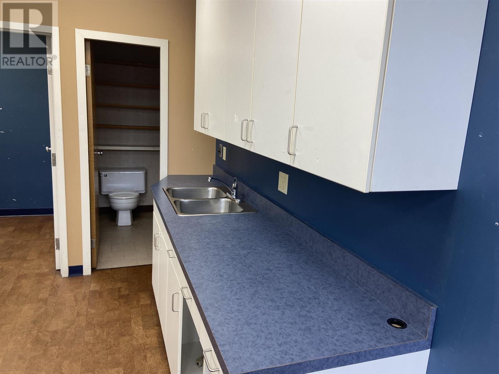 955 Queen St E # 145 Property Photo 11