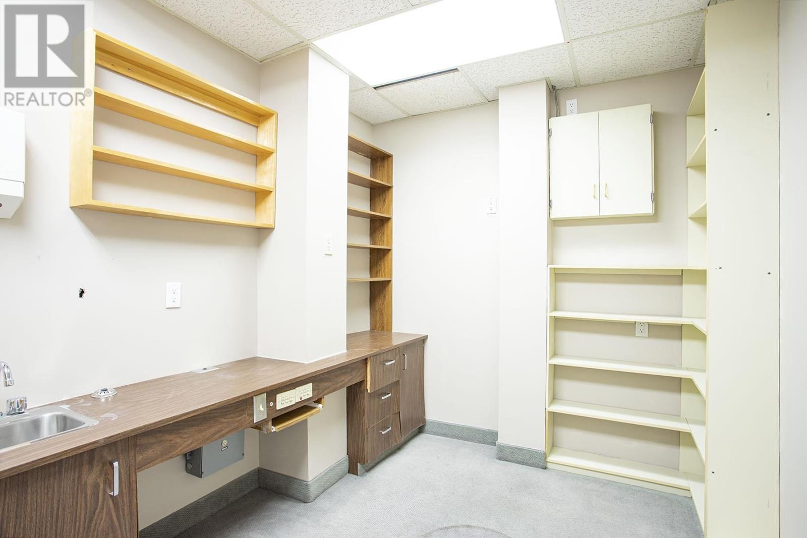 955 Queen St E # 200 Property Photo 15
