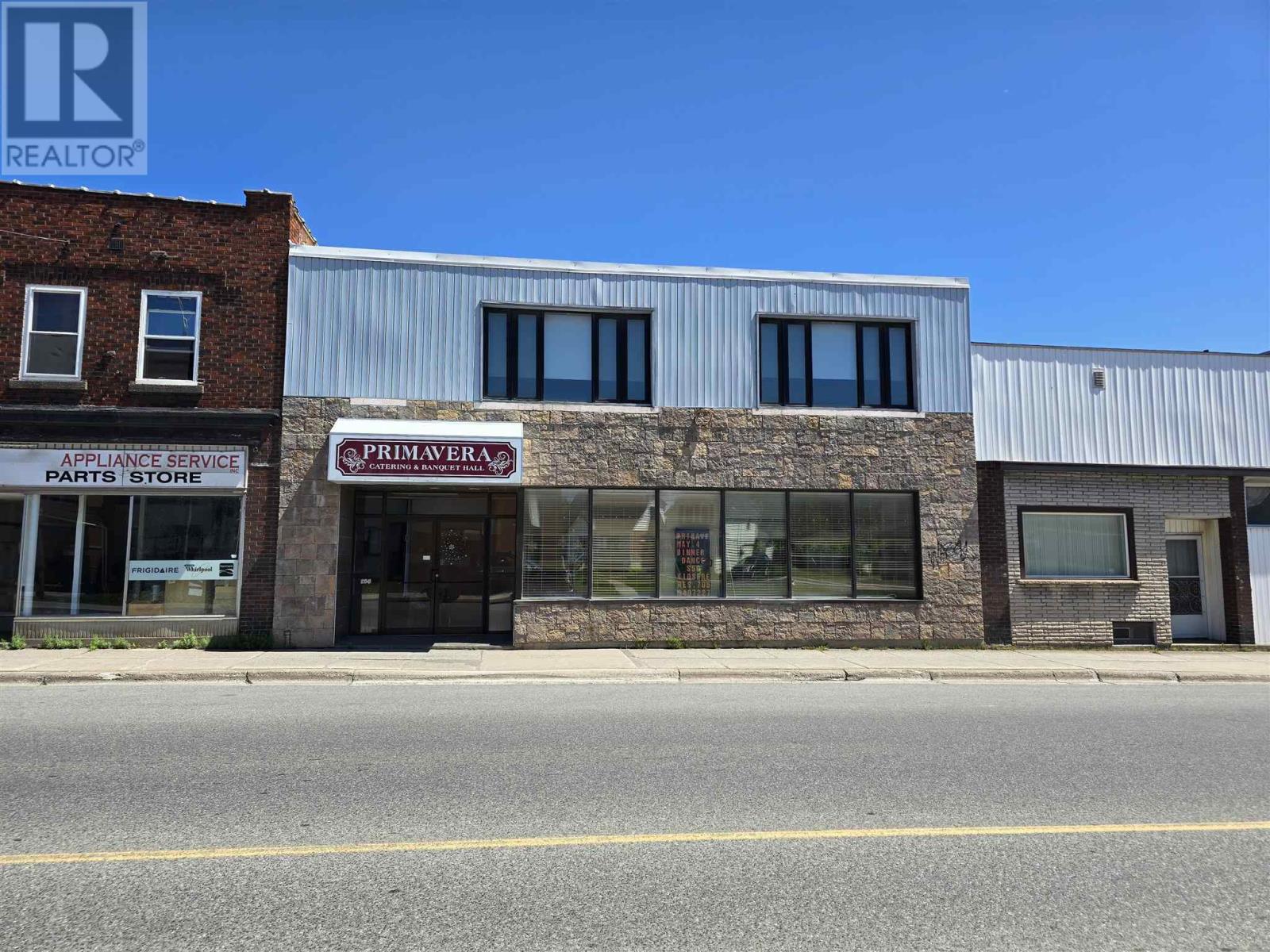 256 Wellington St W Property Photo 1