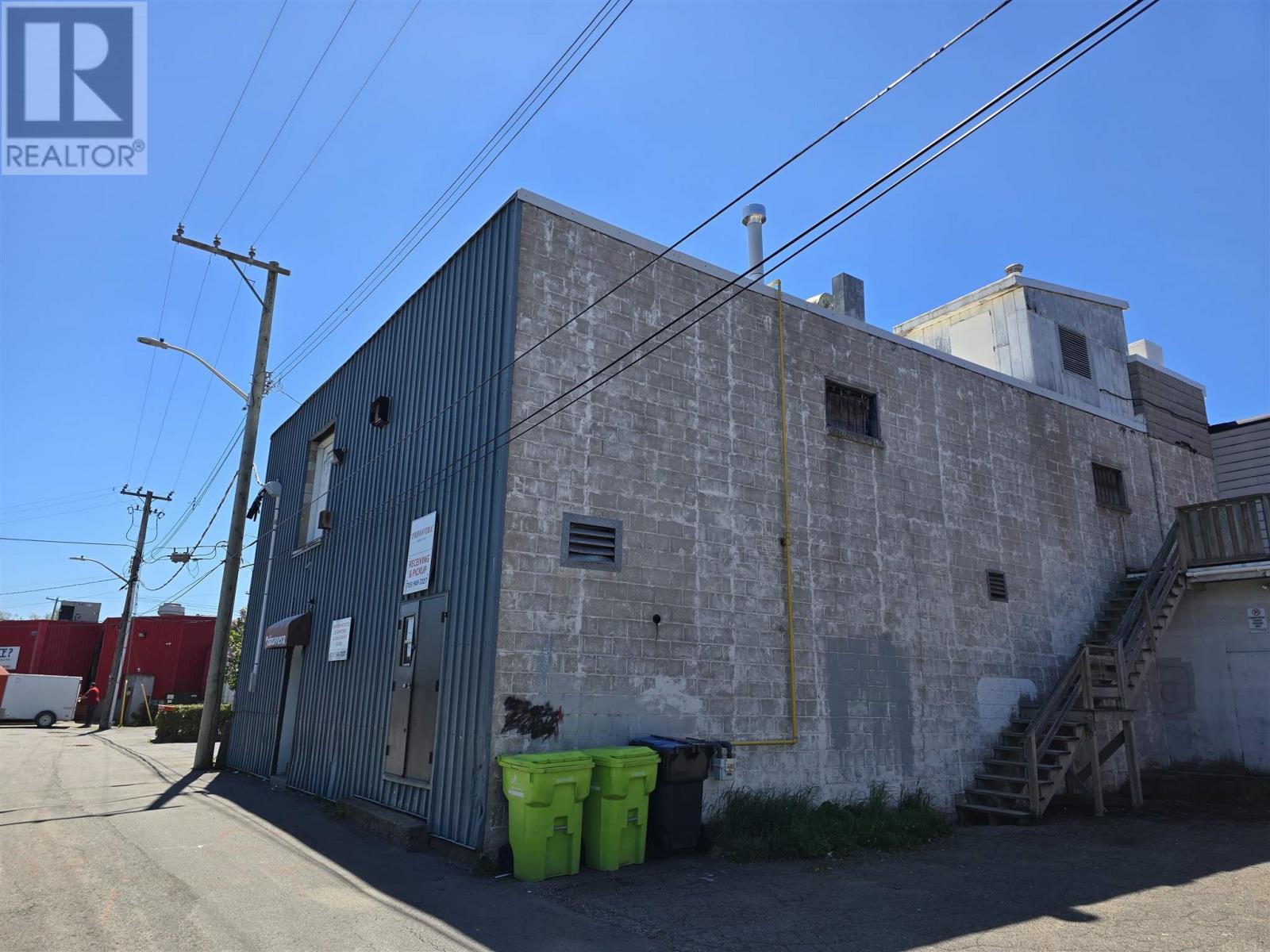 256 Wellington St W Property Photo 2
