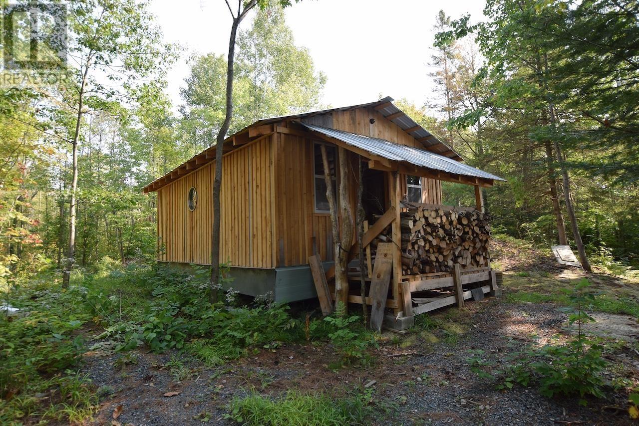 10263 Pcl Highway 17 Property Photo 3