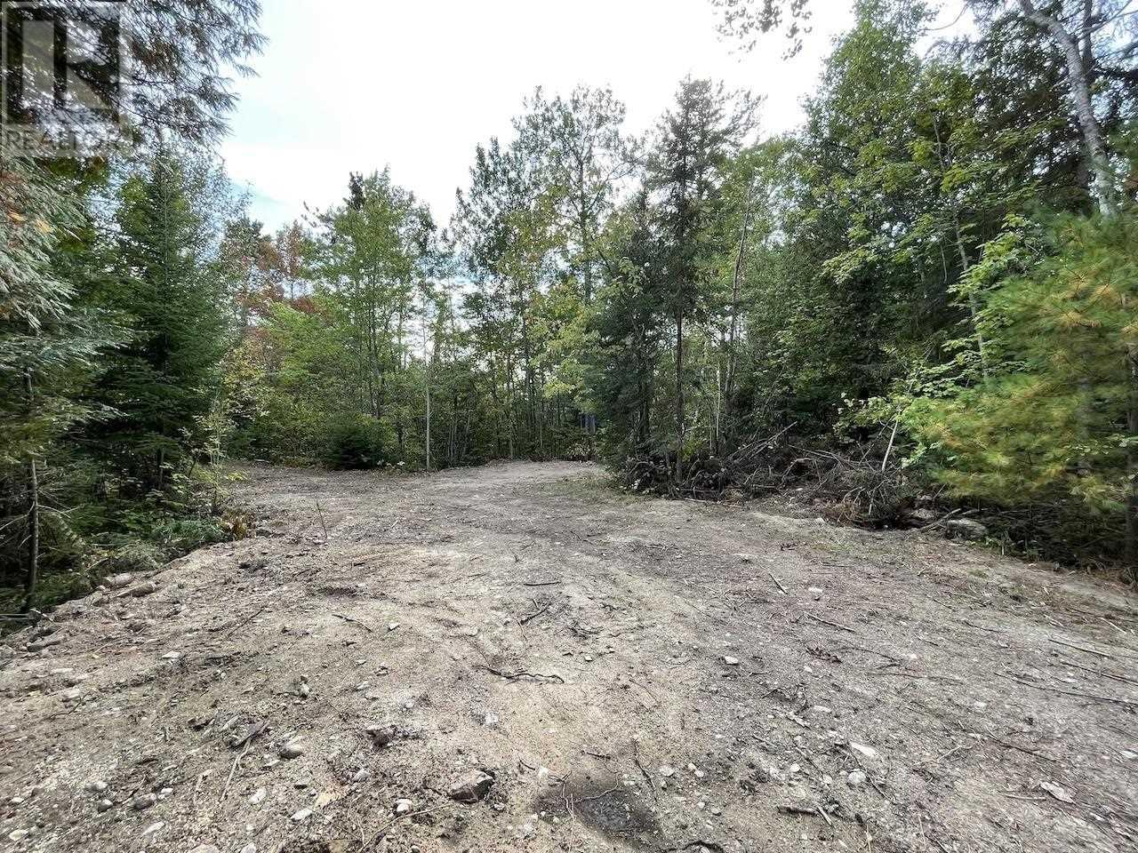10263 Pcl Highway 17 Property Photo 8
