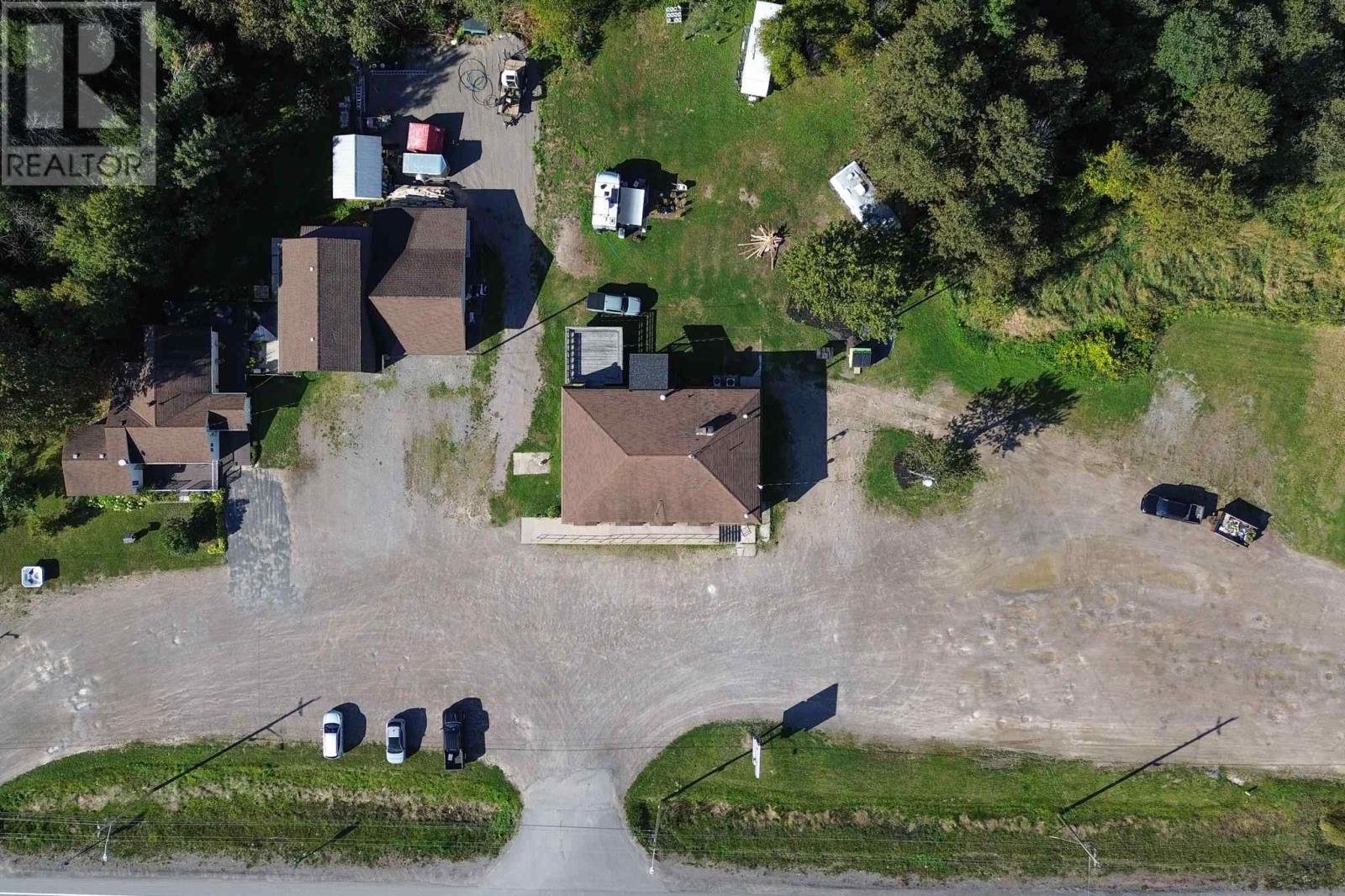 3171 Highway 17b Property Photo 5