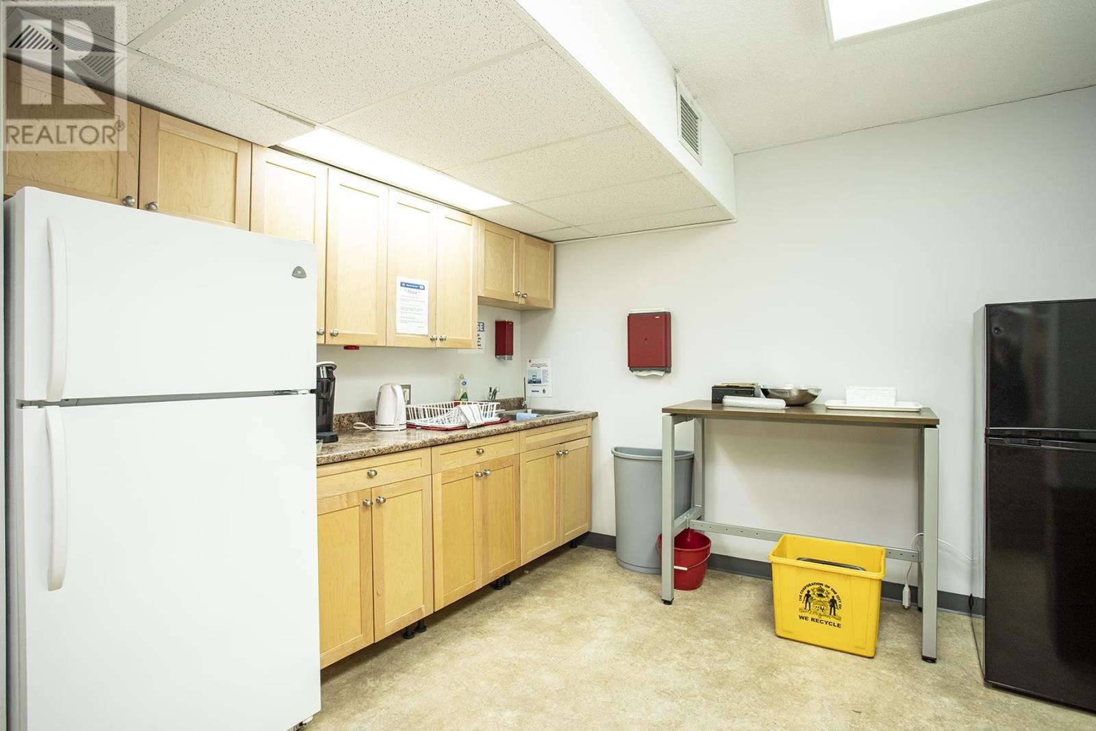 258 Queen St E # 2nd Floor Property Photo 25