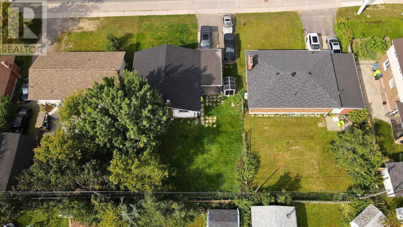 287 Second Lin E Property Photo 6