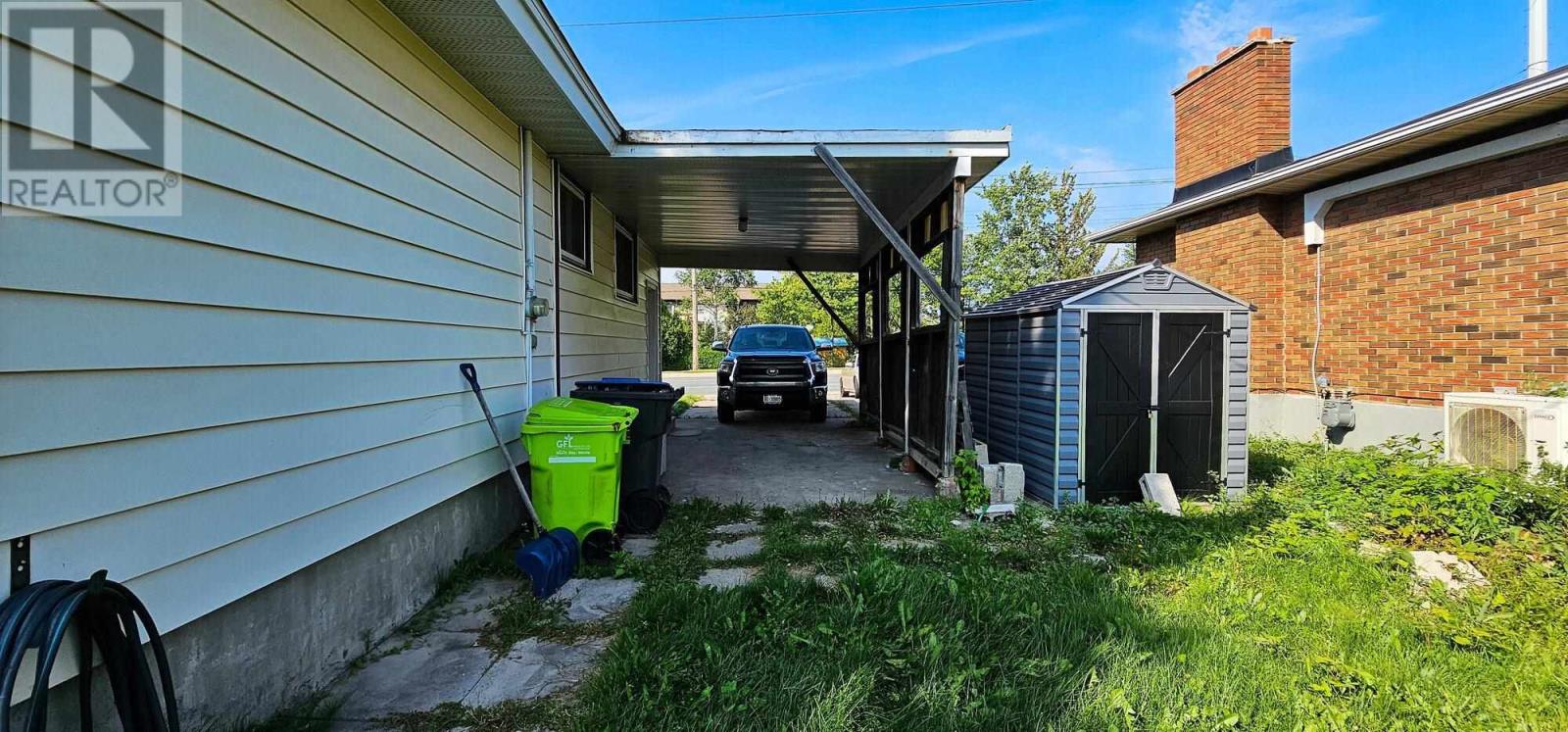 287 Second Lin E Property Photo 10