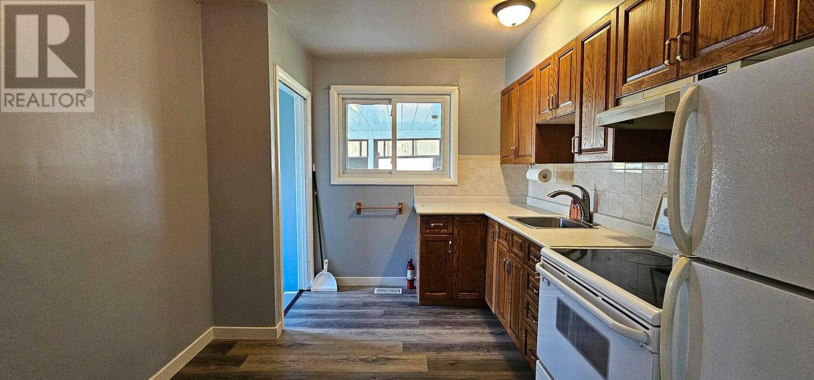 287 Second Lin E Property Photo 16