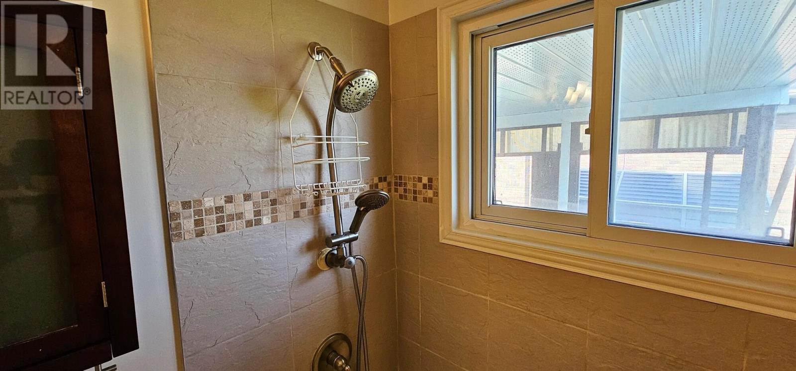 287 Second Lin E Property Photo 26