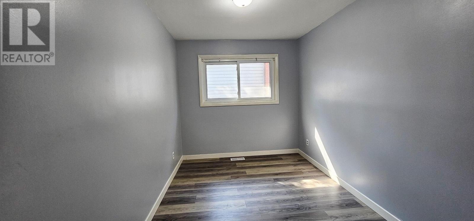 287 Second Lin E Property Photo 27
