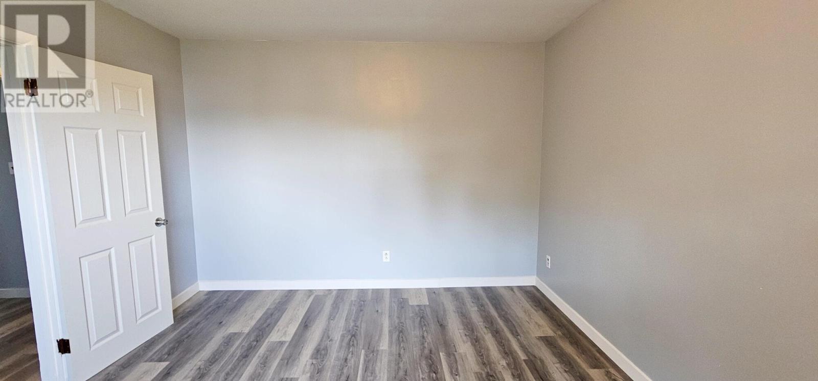 287 Second Lin E Property Photo 31