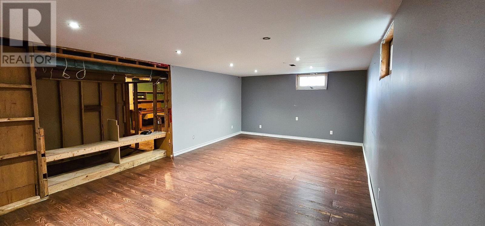 287 Second Lin E Property Photo 38