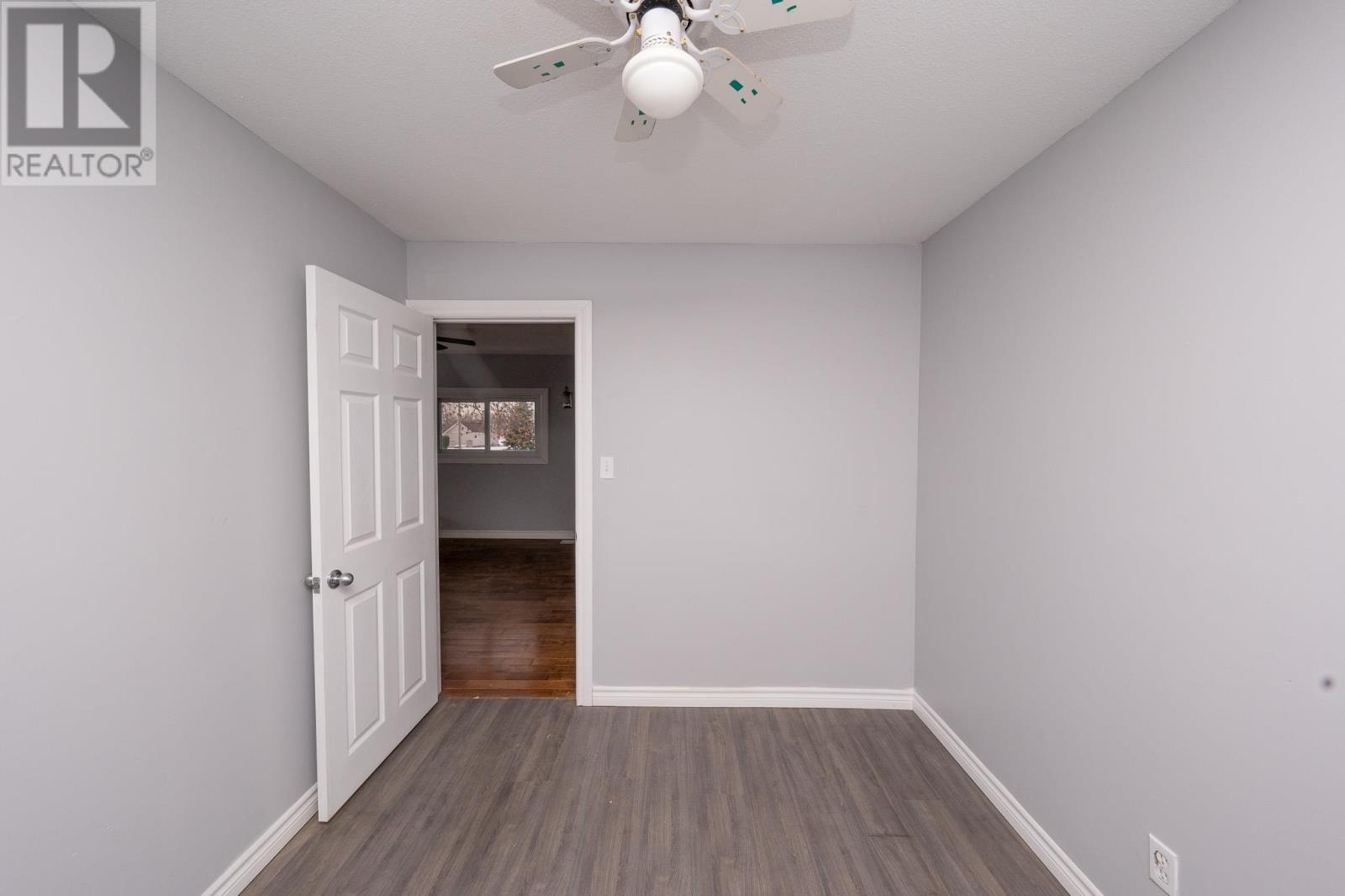 104 Wawanosh Ave Property Photo 20