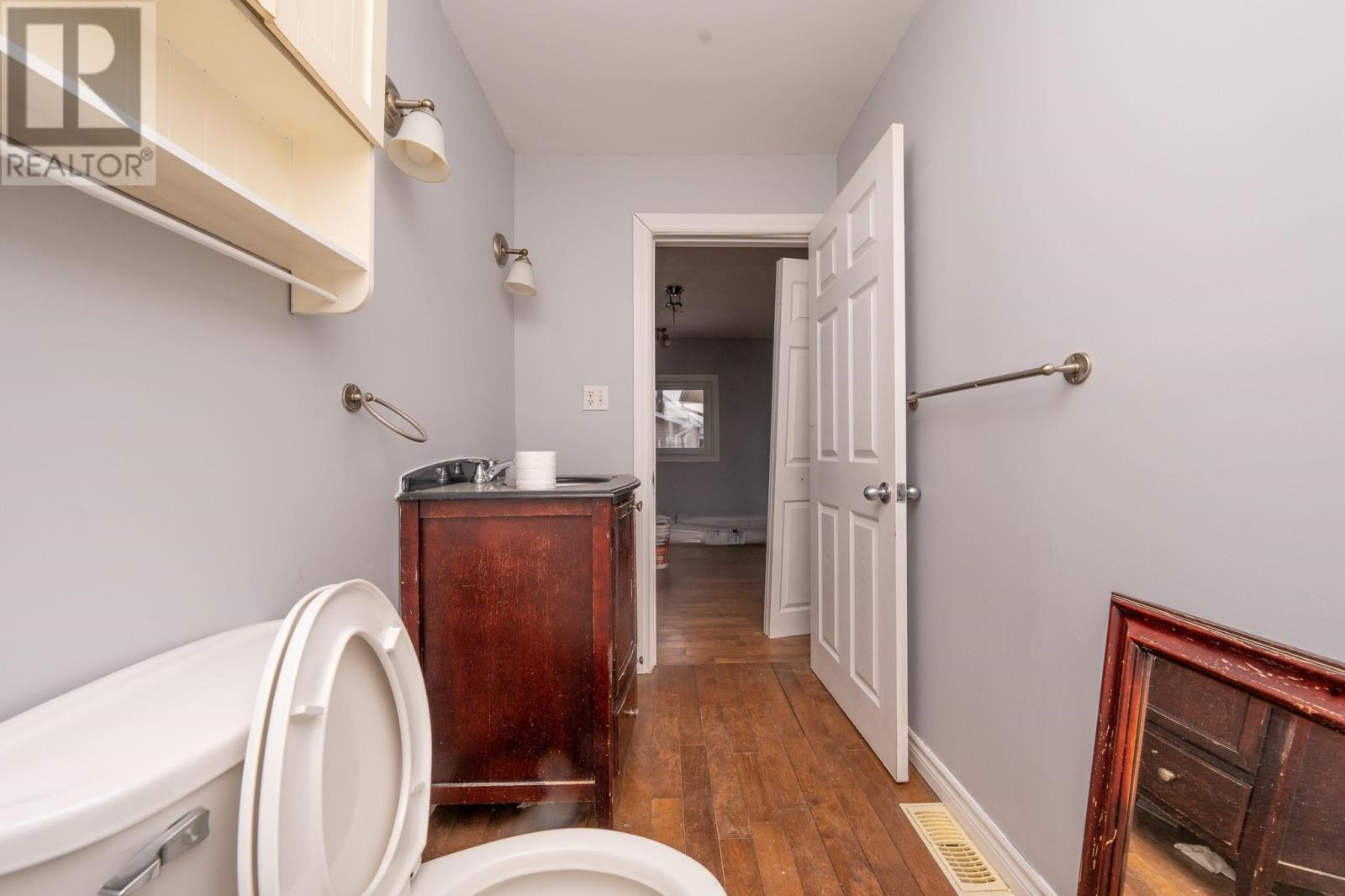 104 Wawanosh Ave Property Photo 25