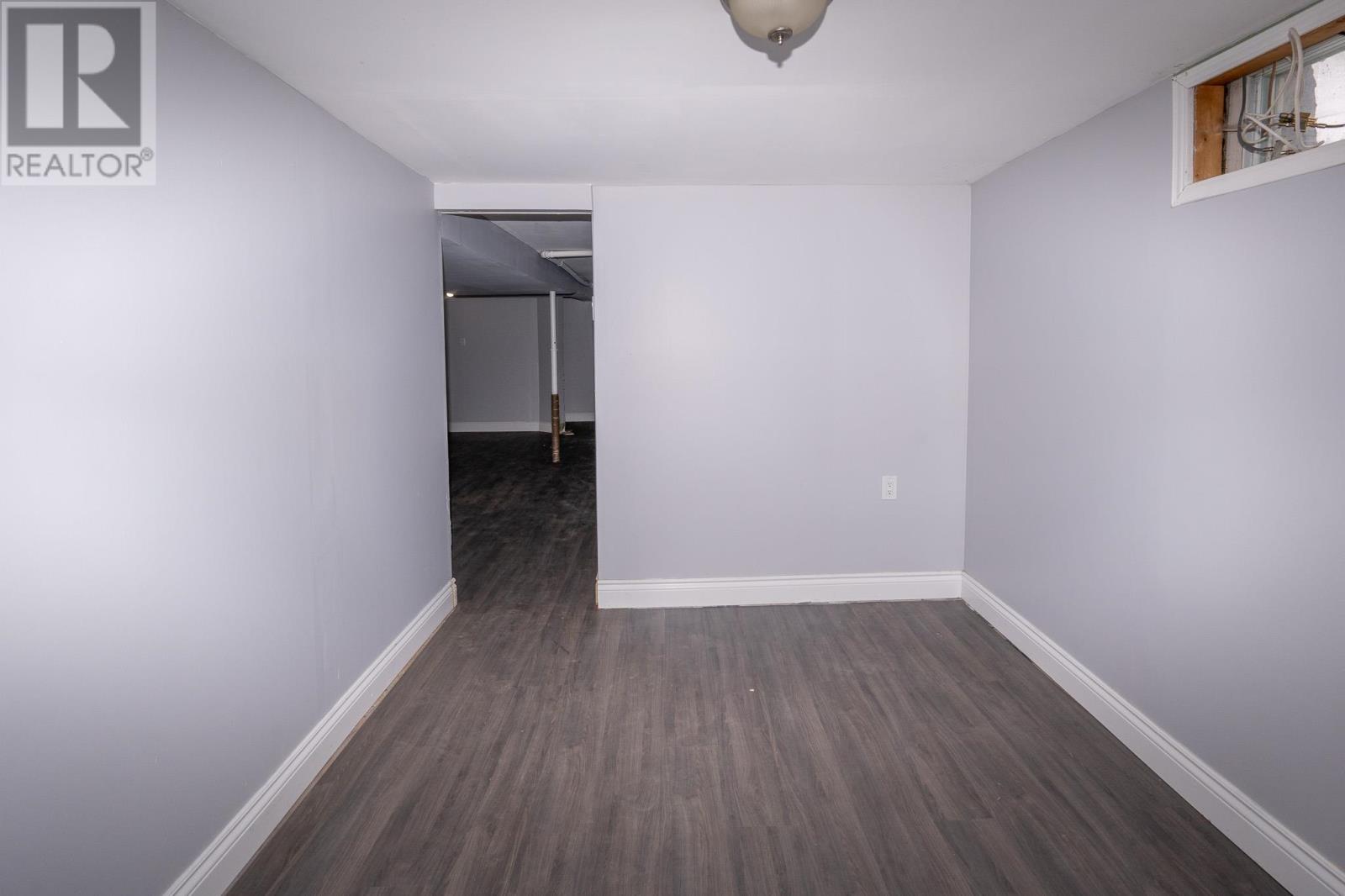 104 Wawanosh Ave Property Photo 28
